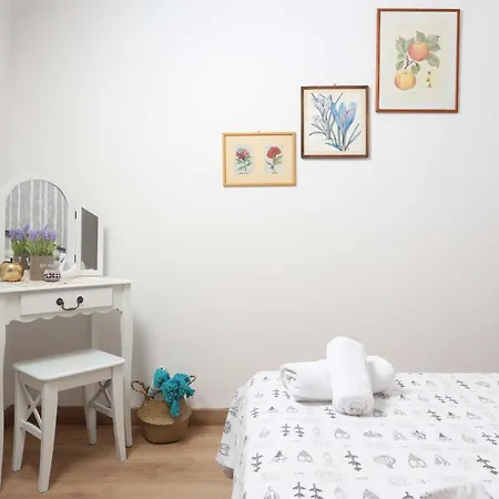 Swan House Pefkochori