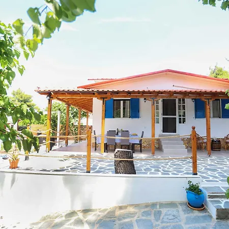 Swan House Pefkochori